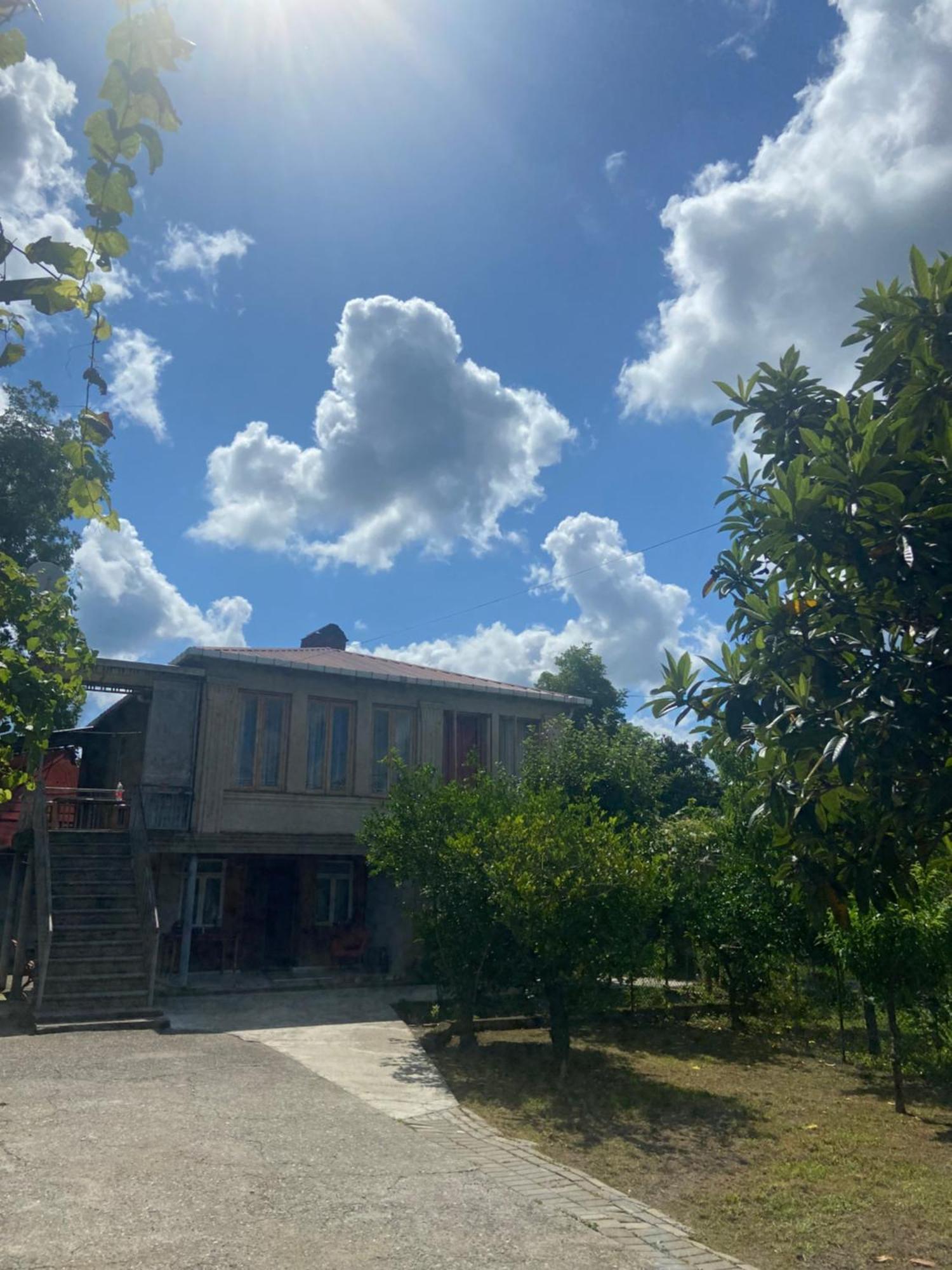 Dea Hotel Zugdidi Exterior photo